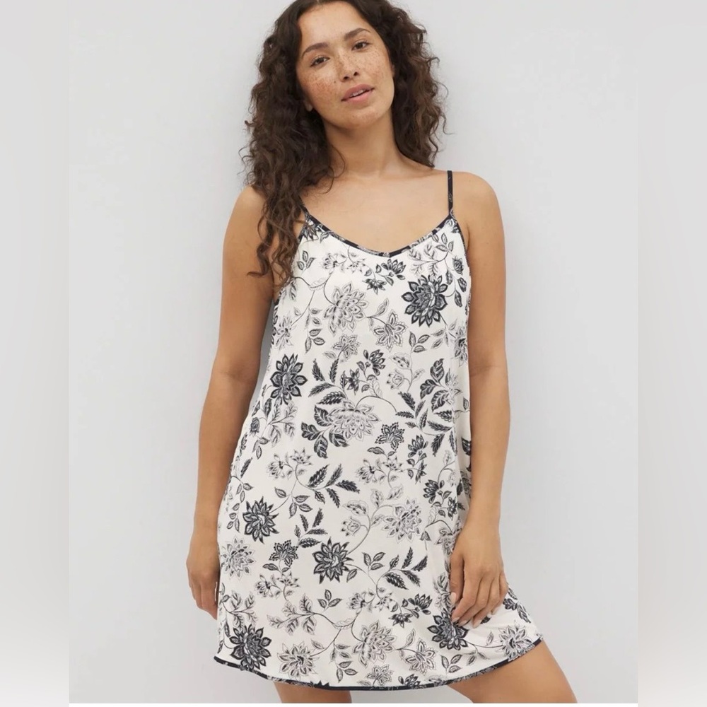 Soma Floral Slip Nightdress - White & Black size large